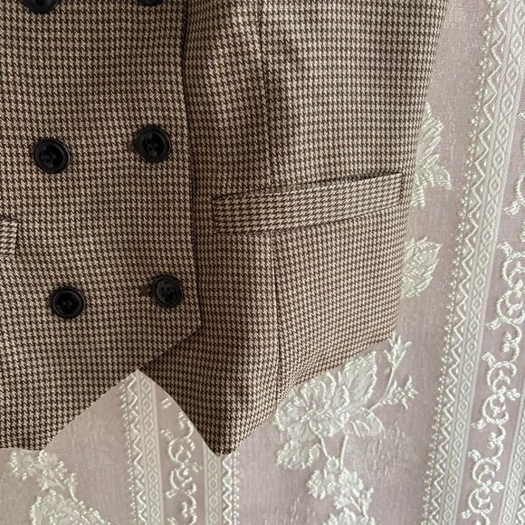 Belle Poque Women's Brown and Tan Vest - Picture 2 of 8